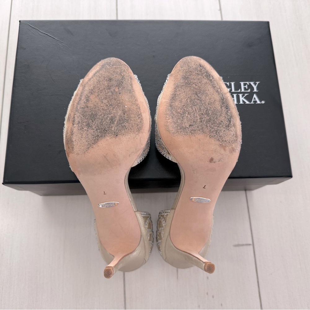 Badgley Mischka Harris Peep Toe d'Orsay Pumps, Size 7 - Picture 6 of 13